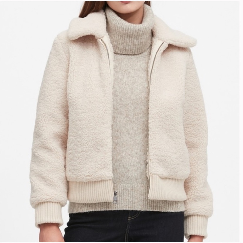 Banana Republic White Sherpa Bomber Jacket size xs